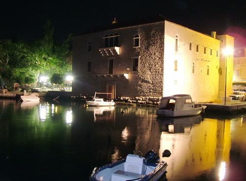 Apartment Vedran Kastela Bilik gambar
